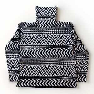 Vtg Style Black White Geometric Aztec Knit Turtleneck Sweater XL Cozy Fair Isle